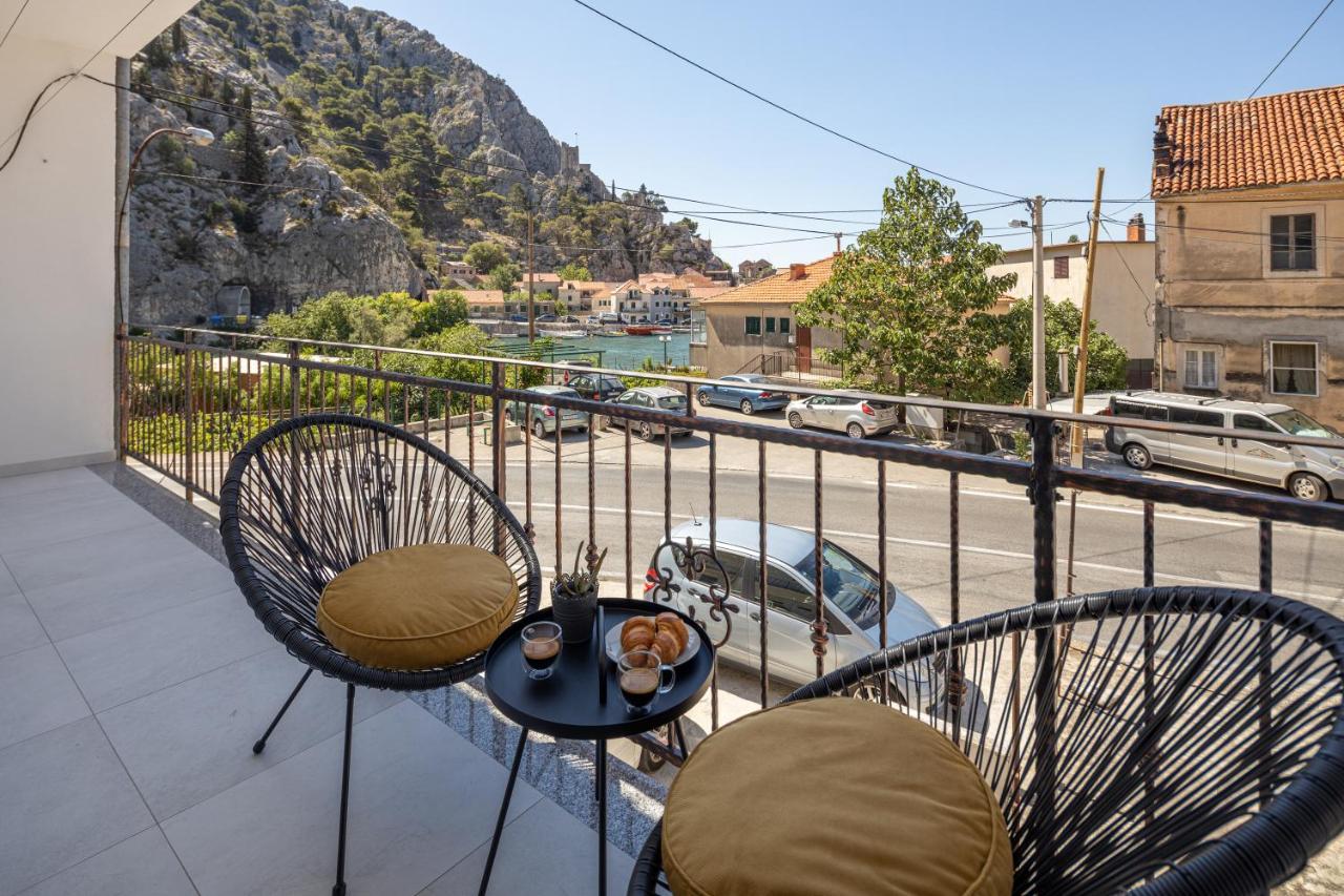 Apartment Navika Omiš Esterno foto